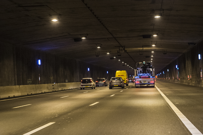 910690 Gezicht in de Leidsche Rijntunnel te Utrecht.